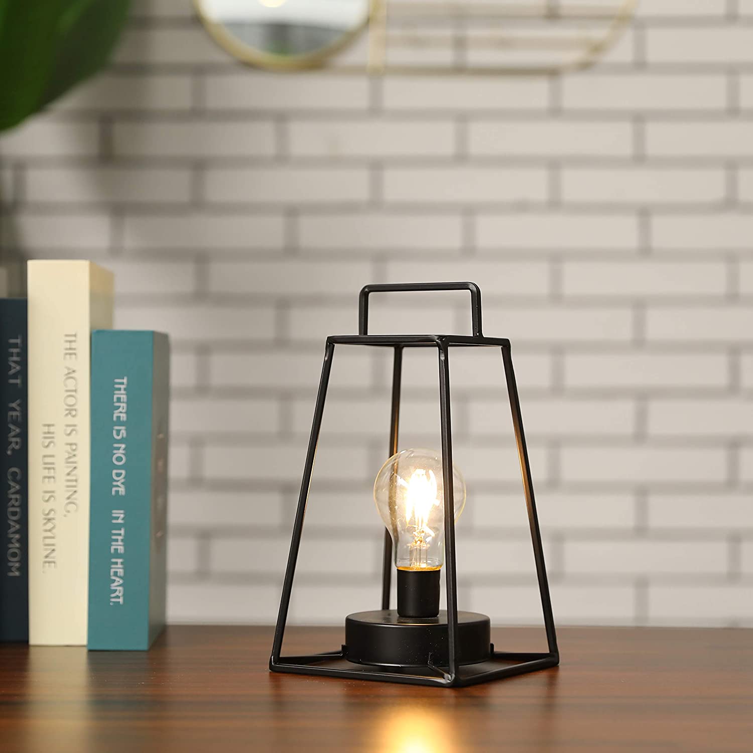11.5’‘High Retro Style Geometric Table Lamp