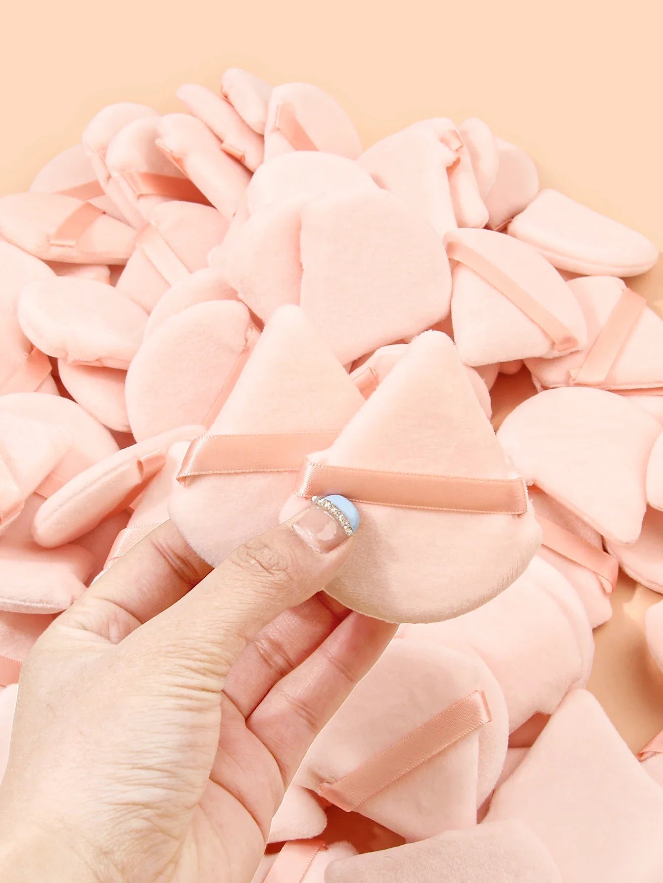 50Pcs Mixing colors randomly Triangle Powder Puff For Loose Powder Liquid Cosmetic Soft Plush Powder Puff Makeup Foundation Puff